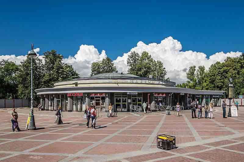 Проститутки и шлюхи у метро Парк Победы